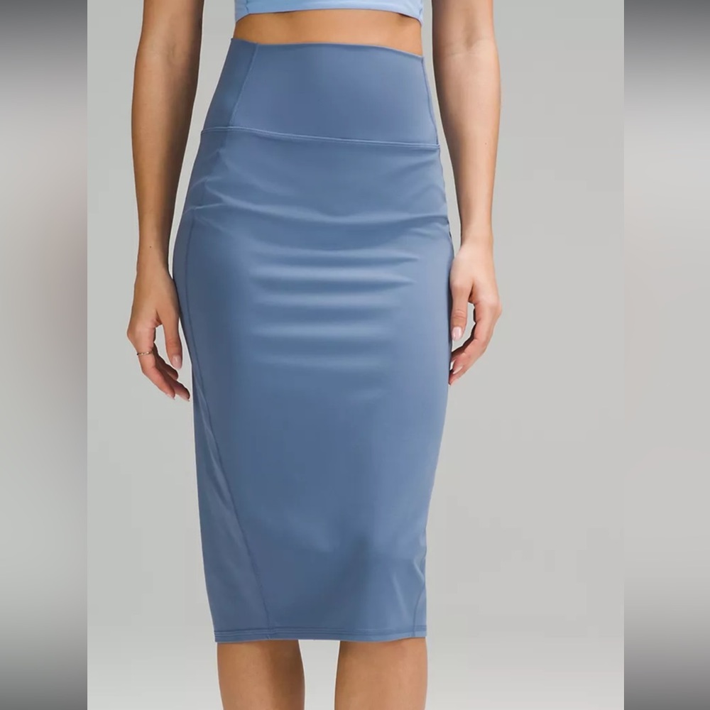 Nulu Slim-Fit High-Rise Skirt